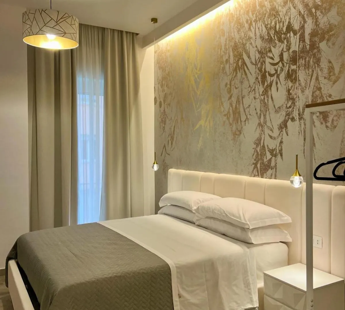 Guest house Le Dimore Di Lorenzo Naples Italy