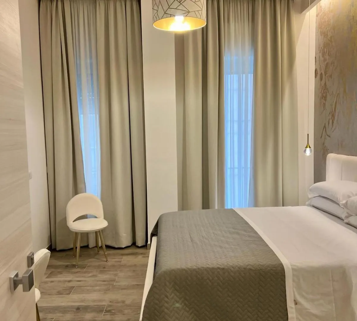 Le Dimore Di Lorenzo Naples